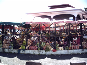 march&eacute; aux fruits et legumes